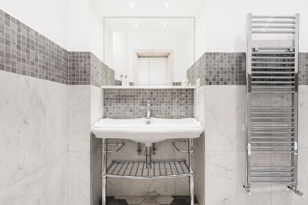 Modern Comfort, Poetic Charm Roma Esterno foto